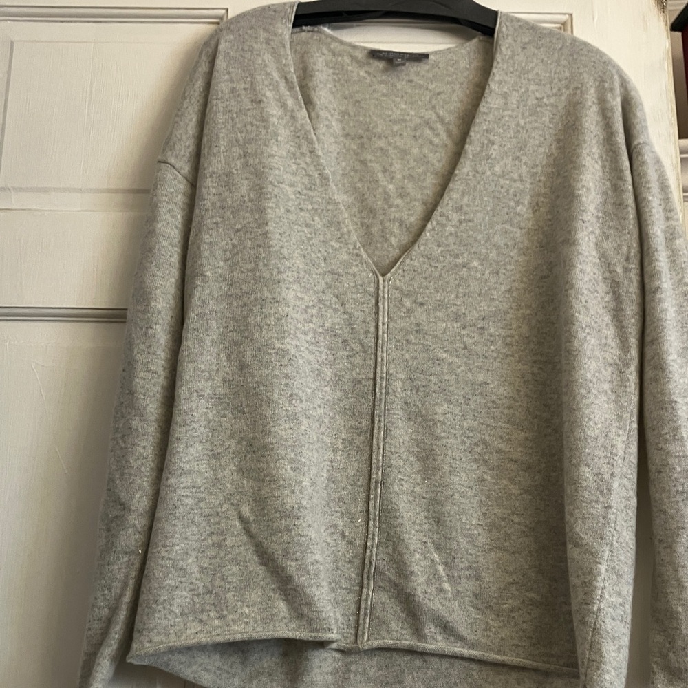 Neiman Marcus Light Gray V-Neck Sweater with Center Seam Detail
